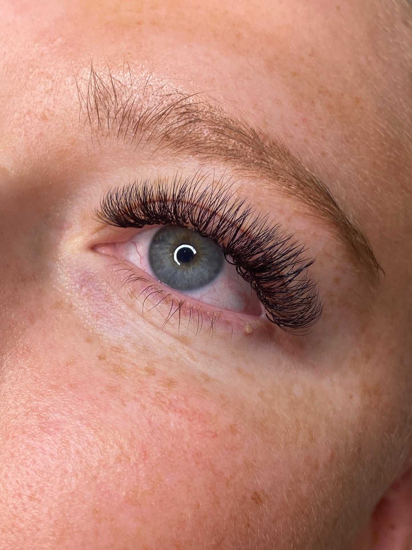 Vippeextensions Videregående Kurs – Hybrid & Volum